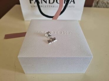 Privesci za nakit: Pandora privesci 800 din /komad — 2