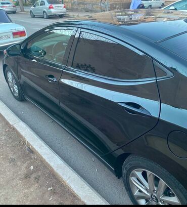 Hyundai: Hyundai Elantra: 1.8 l | 2015 il Sedan — 7