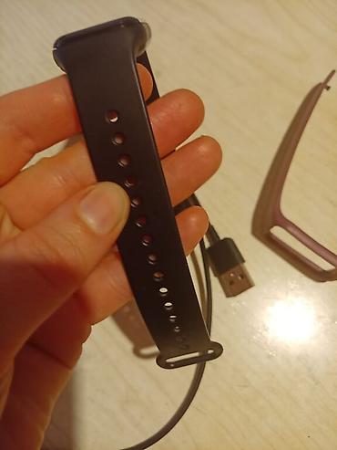 samsung gear: Smart saat əlavə kəmər və zaryatka şunuru ilə birlikdə satılır — 8