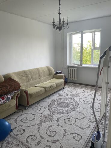 106 серия квартиры в Кыргызстан | Долгосрочная аренда квартир: 3 комнаты, 65 м², 106 серия, 4 этаж, Без ремонта