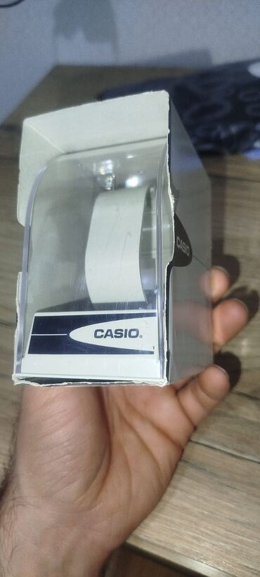 Мужская обувь: Məhsul: Casio saat vitrini/qutusu və stend Təsvir: - Brend: Casio