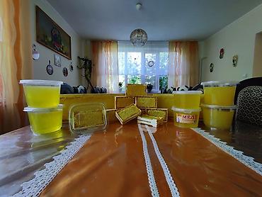 ат касилке: Продаём Мёд натуральный со своей пасеке. Цена за 1 кг 450 сом. Также — 3