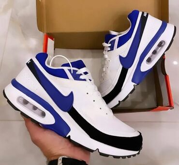 new balance 2700: Trainers, Nike, size - 45 at lalafo.rs new balance 2700: Trainers, Nike, size - 45