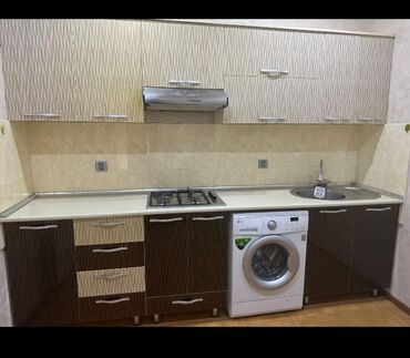 Ev üçün digər mebel: Metbex mebeli 450 azn. Olcu 3 metr. 1 ilin mebelidir. Uzerinde hecne