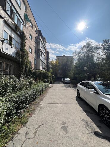 квартиры в оше на час: 2 бөлмө, 52 кв. м, Жеке план, 3 кабат, Евроремонт