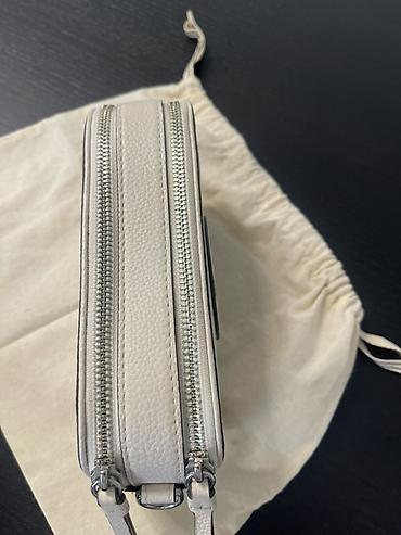 tory bruc: Tory Burch çiyin/çarpaz çanta - Material: toxumalı dəri - Rəng: açıq — 4