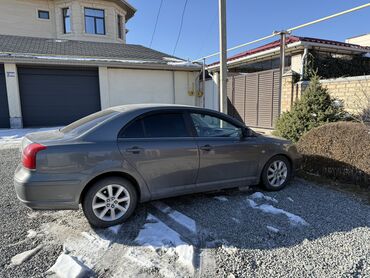 Toyota: Toyota Avensis: 2003 г., 1.8 л, Бензин