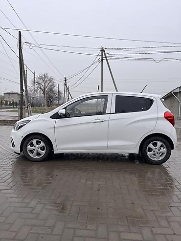 Chevrolet: Chevrolet Spark: 2017 г., 1 л, Вариатор, Бензин, Хэтчбэк — 4