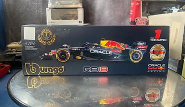 Коллекционная модель Red Bull RB18 Oracle team F1 Champion 2022 Max — 9