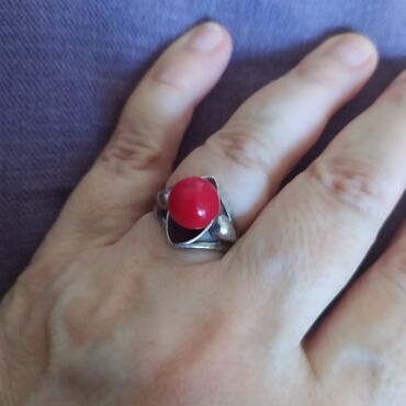 Zərgərlik dəstləri: Dəstə daxildir: Üzük, Sırğa -da lalafo.az — 6 Zərgərlik dəstləri: Dəstə daxildir: Üzük, Sırğa — 6