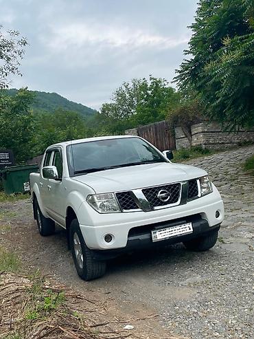 luaz satilir: Nissan Navara: 2.5 l | 2013 il Pikap — 2