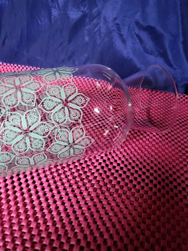 Ostalo posuđe: Vaza nova,vintaz staklena. Vaza je bez ostecenja,sve na vazi odsjaj — 11