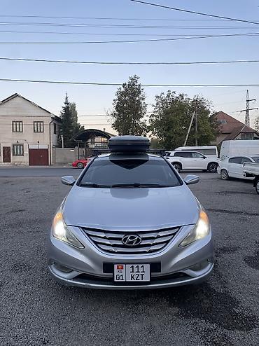 byd e2 2024: Hyundai Sonata: 2010 г., 2 л, Автомат, Газ, Седан — 2