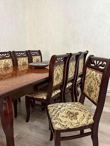 Klassik dizaynlı iri yemək masası və 8ədəd stul dəsti - Material