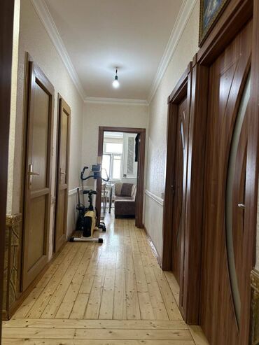 Köhnə tikili: Bakı, 4 otaqlı, Köhnə tikili, m. Həzi Aslanov, 100 kv. m -da lalafo.az — 11 Köhnə tikili: Bakı, 4 otaqlı, Köhnə tikili, m. Həzi Aslanov, 100 kv. m — 11