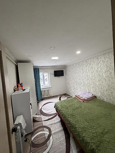 3 комнаты, 47 м², Бишкек, Восток-5 мкр Собственник