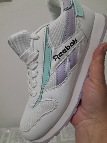 Sneakers & Athletic shoes: Reebok, color - White