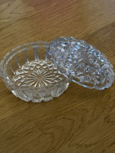 xrustal bakal: Xrustal naxışlı qapaqlı qənd qabı lalafo.az -da xrustal bakal: Xrustal naxışlı qapaqlı qənd qabı