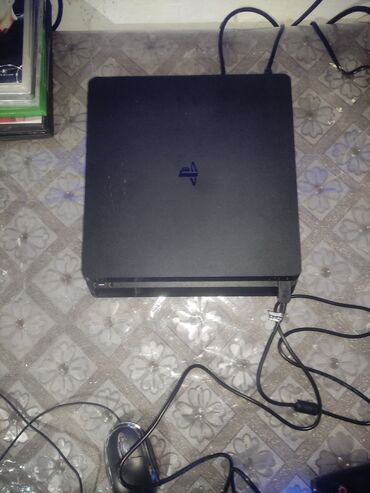 PS4 (Sony PlayStation 4): Ps4 slim əla vəzyətdə 480 azn