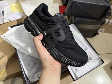 гуччи кеды оригинал: Мужские кроссовки, 42, Hugo Boss, Новый, цвет - Черный, Самовывоз