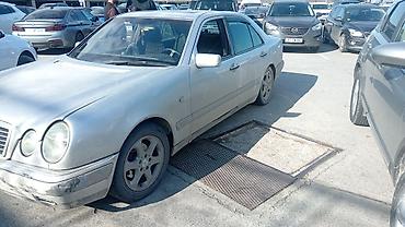 Mercedes-Benz: Mercedes-Benz E‑Class (W210) sedan - Kuzov: sedan, gümüşü rəng - — 2