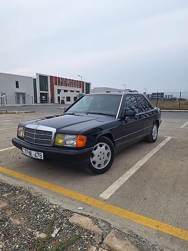 diplomat guzgu: Mercedes-Benz 190 (W201) sedan - Kuzov: 4 qapılı sedan, tünd — 1