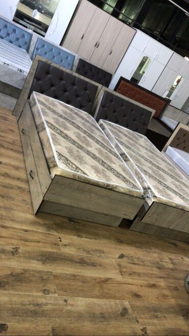 Односпальные кровати: Кровать односпальный. с матрасом матрас классика доставка по городу — 7