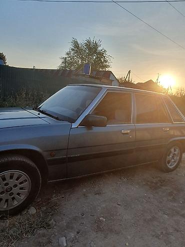 ki 5: Mazda 929: 1985 г., 2 л, Механика, Бензин, Седан — 8