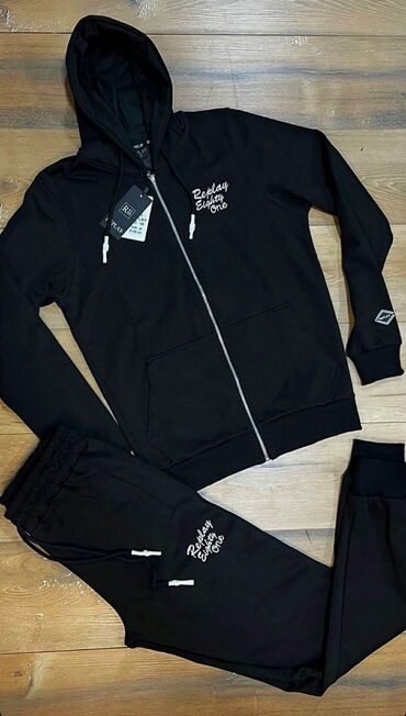 Gornji i donji deo: Dostupne
Pitati za velicinu
Alb brendirana garderoba
4200 — 9