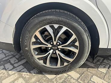 Kia: Kia Carnival: 2020 г., Минивэн — 15