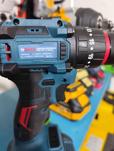 dewalt: Аккумуляторные шуруповерты/дрели, широкий выбор моделей. Ключевые — 7