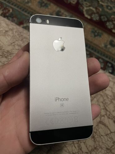 швейных цех: IPhone SE, Колдонулган, 32 ГБ, Күмүш, 64 %