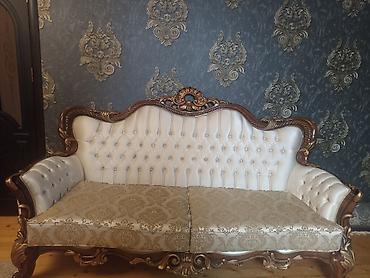 pufik divan: Barokko üslubunda dəst mebel Tərkib: - 1 ədəd üçnəfərlik divan - 1 — 3