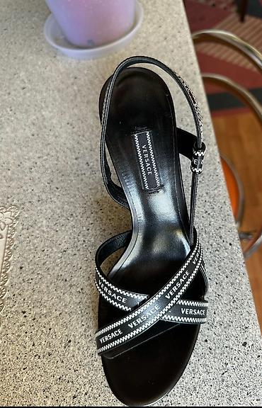 туфли versace: Босоножки, 37, Versace, Новый, цвет - Черный, Платная доставка — 2