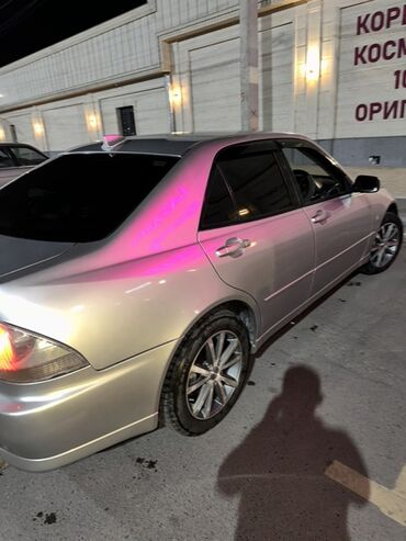 Toyota: Toyota Altezza: 2000 г., 2 л, Автомат, Бензин, Седан — 5