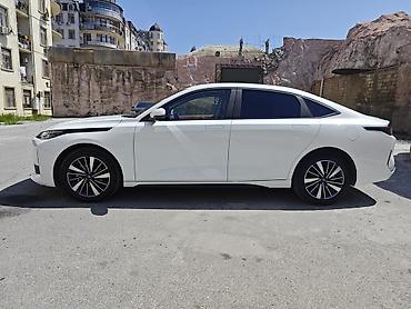 2005 kia sephia: Changan Qiyuan A05: 4.3 l | 2024 il 88000 km Sedan — 2