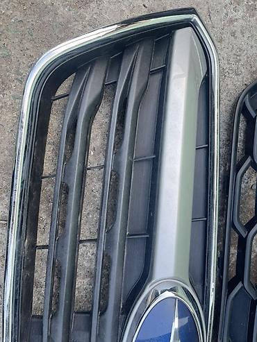 Решетки радиатора: Решетка радиатора Subaru Оригинал — 5