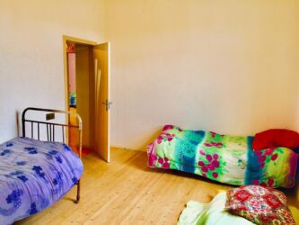 Uzunmüddətli kirayə mənzillər: Geniş və işıqlı mənzil – tam mebel və əsas məişət avadanlıqları ilə - — 3