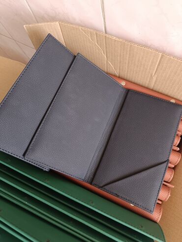 Другое оборудование для кафе, ресторанов: Папки-меню для кафе, ресторанов и баров. Характеристики: - Формат — 11