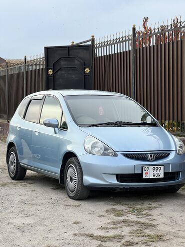 машина на закс: Honda Fit: 2006 г., 1.3 л, Вариатор, Бензин, Седан