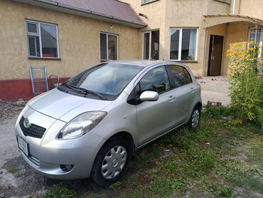 срочно продать машину: Toyota Yaris: 2007 г., 1.3 л, Робот, Бензин, Хэтчбэк