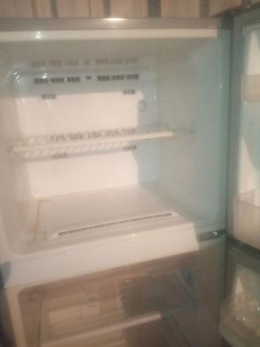 Холодильники: Двухкамерный холодильник Самсунг Нофрост 1,6 м. с верхней морозильной — 6