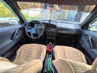 пасат машина: Volkswagen Passat: 1991 г., 2 л, Механика, Бензин, Седан