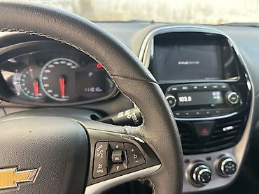 Chevrolet: Chevrolet Spark: 2017 г., 1 л, Вариатор, Бензин, Хэтчбэк — 15
