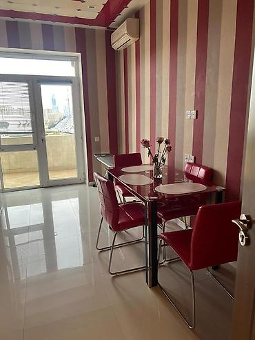nerimanovda evler: İcarəyə verilir 2 otaqlı yeni tikili 90 m², Nərimanov r. Kateqoriya — 7