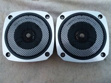 Zvučnici i stereo sistemi: Onkyo DX-11; Delovi -supervisoki 8,5x8,5cm= 20e -visoki 11x11cm= 50e — 1