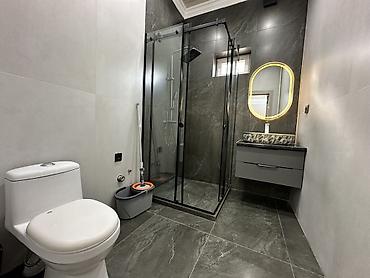 Продажа коттеджей и домов: Ак ордо 3 продаю дом. Участок 4 сотых Дом 130м2 Комуникация: вода — 11