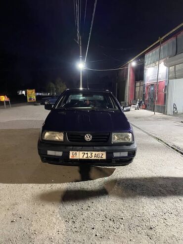Volkswagen: Volkswagen Vento: 1995 г., 1.8 л, Механика, Газ