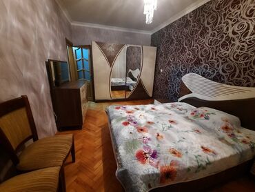 Köhnə tikili: Bakı, 8-ci mikrorayon, 4 otaqlı, Köhnə tikili, m. Azadlıq Prospekti, 110 kv. m — 6