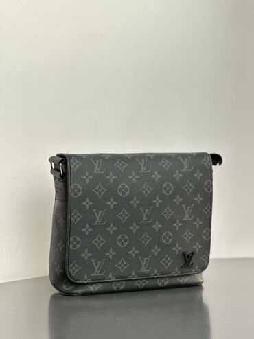 мужская золотая цепочка: Классикалык сумка, Louis Vuitton, Куру жөнгө салынат, Эркектердики
